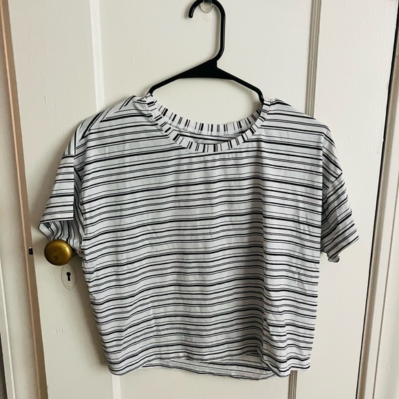 LULULEMON Cates Tee Cut Back Stripe White Black - Picture 4 of 6